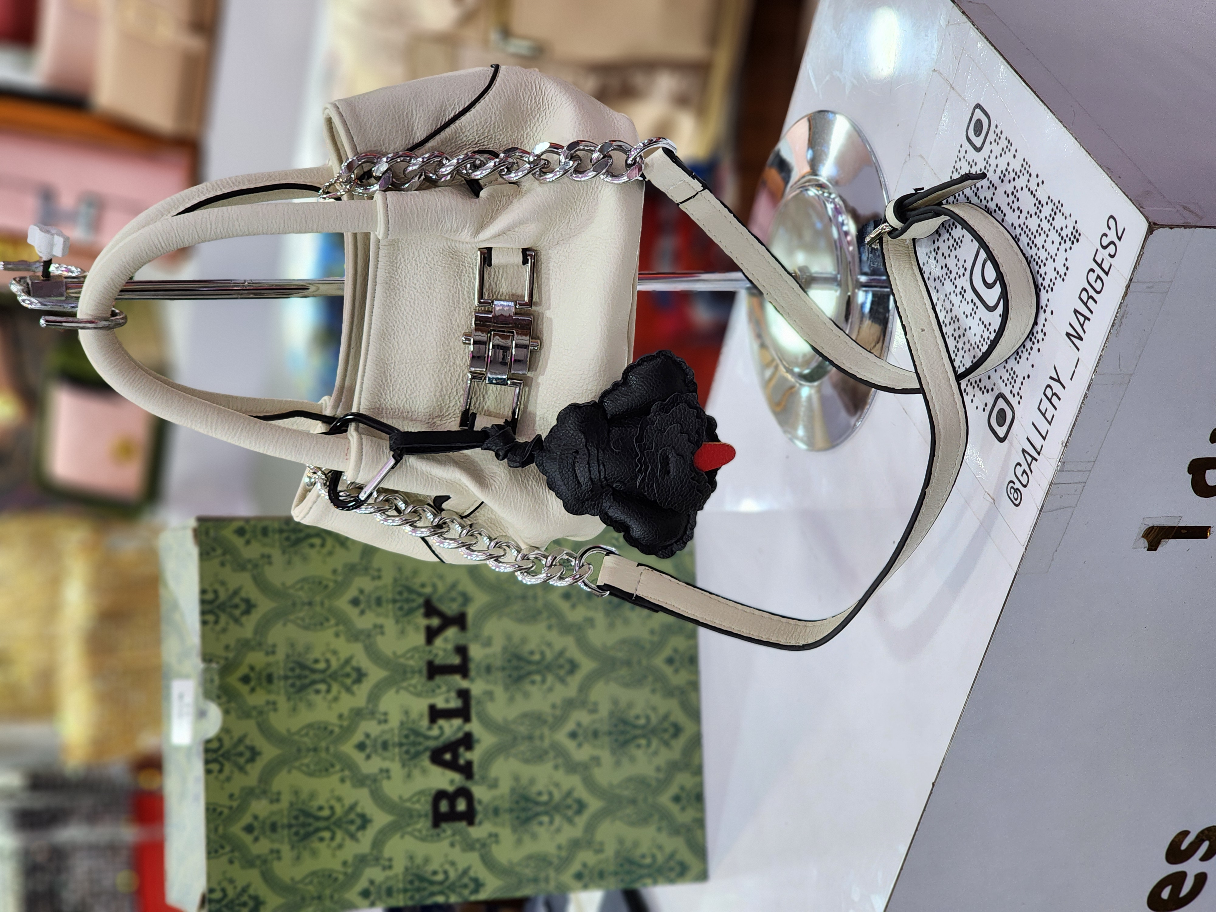 کیف دستی و دوشی وارداتی برند bally
